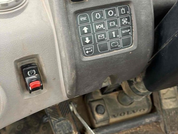 2017-volvo-l110h-image-18