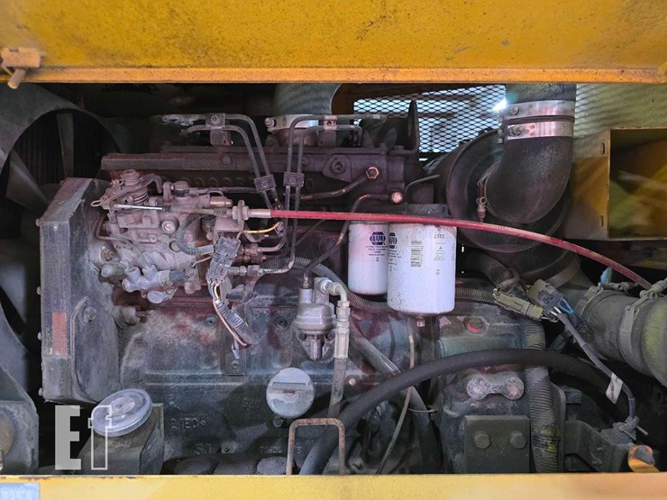 2004-volvo-g60-image-28