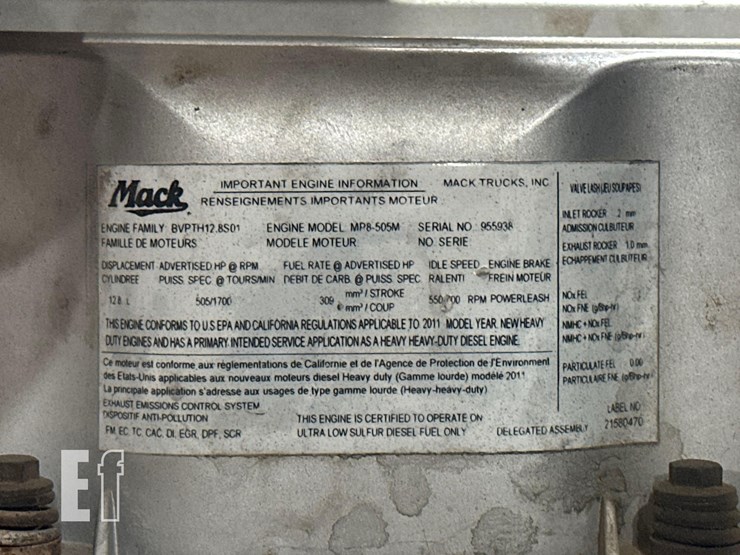 2012-mack-granite-gu713-image-28