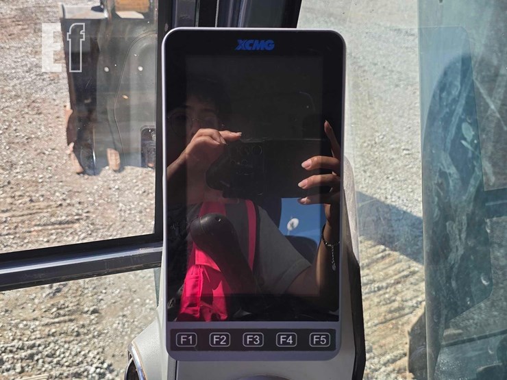 2022-xcmg-xe210u-image-19