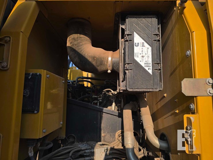 2022-xcmg-xe210u-image-25