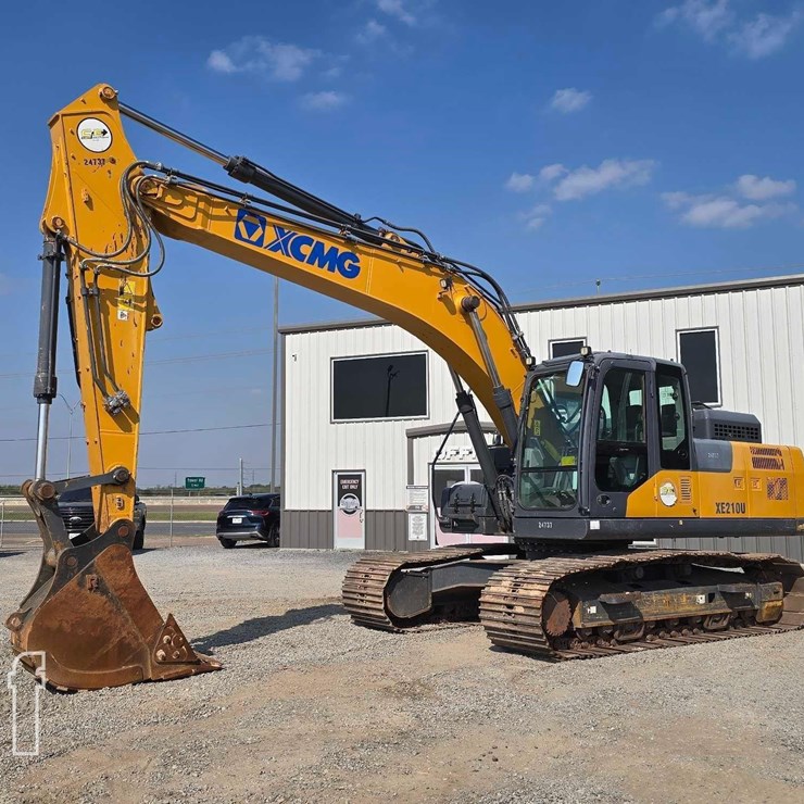 2022 XCMG XE210U