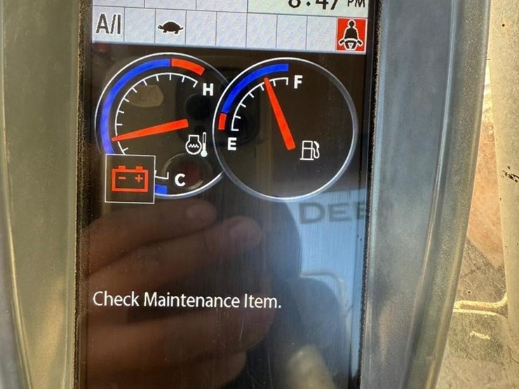 2015-deere-470g-lc-image-18