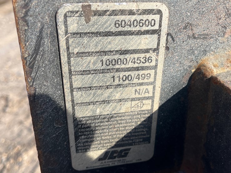 #7-•-2006-jlg-6042-forklift-image-4