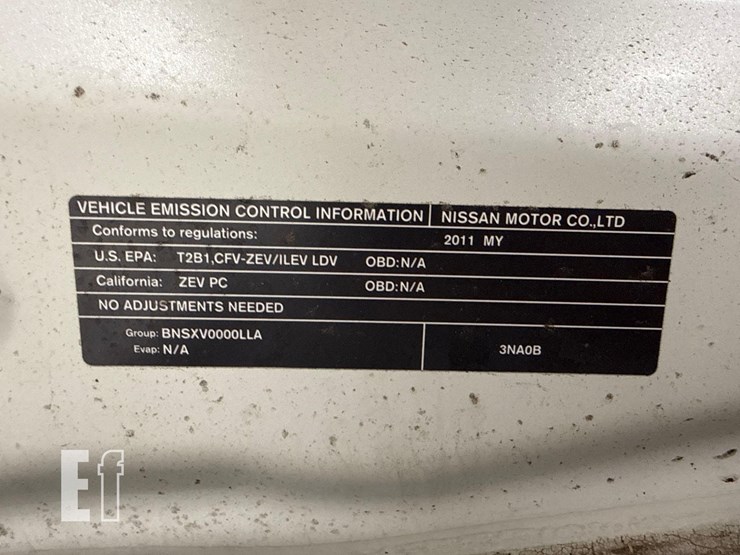 2011-nissan-leaf-image-26