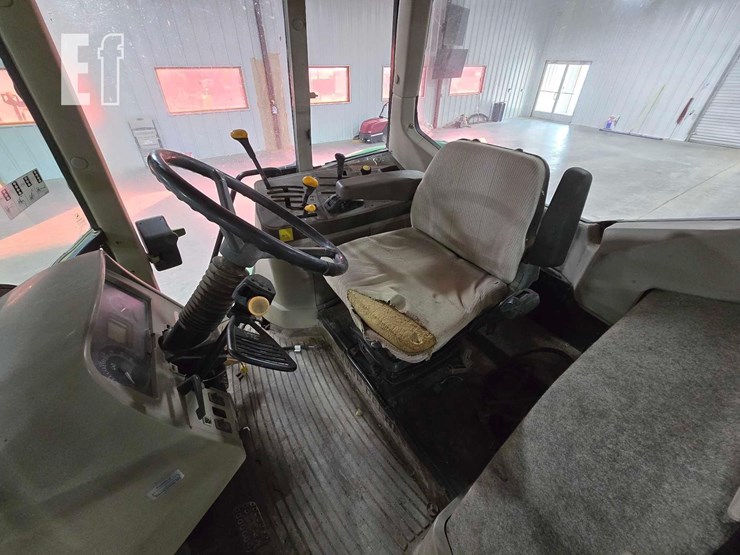 john-deere-6415-image-8