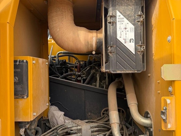 2022-xcmg-xe210u-image-31