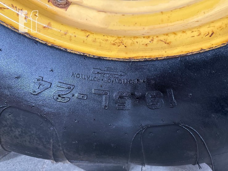 2006-deere-310g-image-34