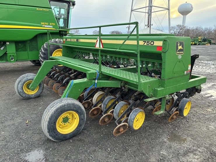 john-deere-750-image-14