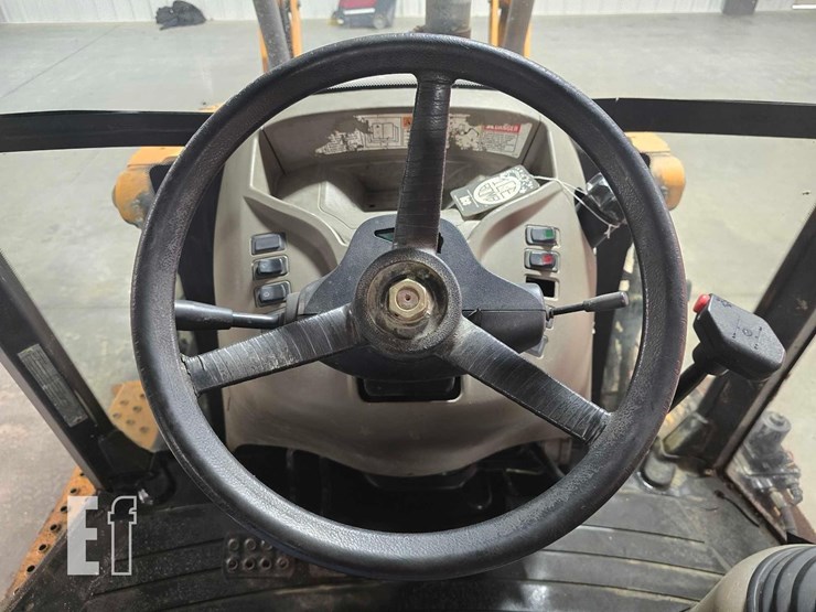 2013-case-580n-image-16