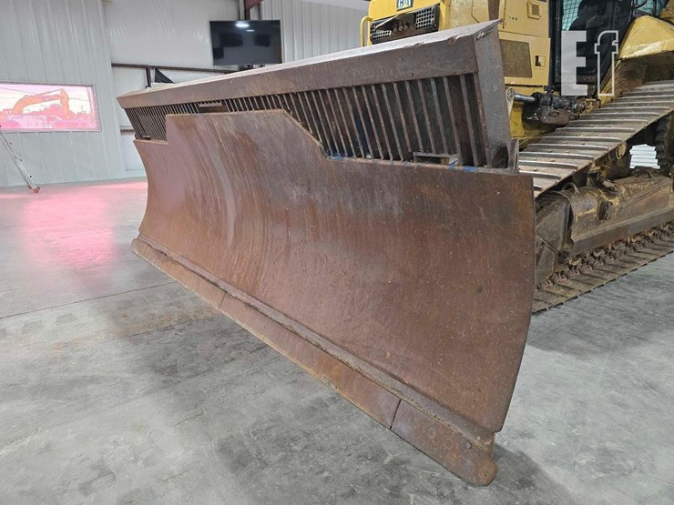 2016-caterpillar-d6n-lgp-image-9