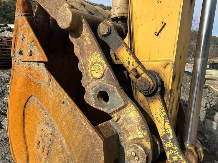 2002-deere-230c-lc-image-4