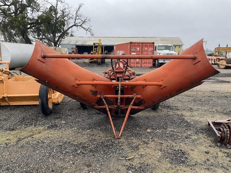 yonkers-johnson-300a-pull-v-ditcher-image-4