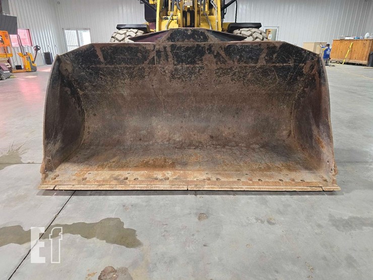 2015-caterpillar-930m-image-11