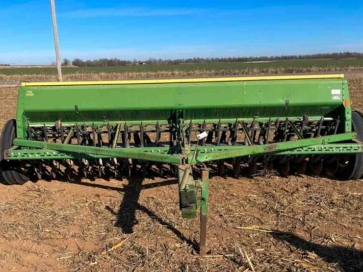 john-deere-8300-image-1