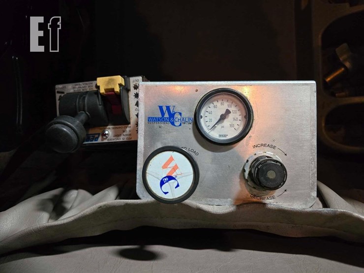 2004-international-paystar-5900-image-27