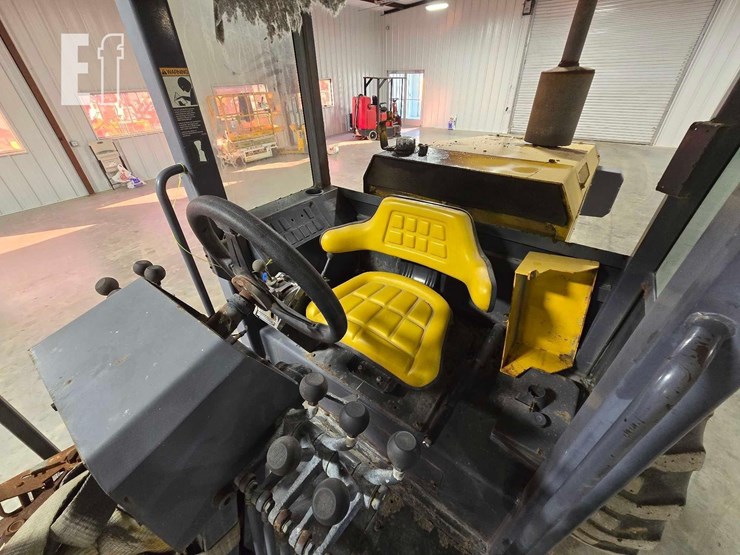 2004-volvo-g60-image-14