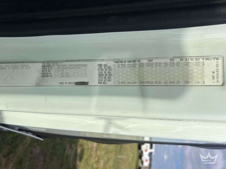 2016-freightliner-cascadia-125-image-18