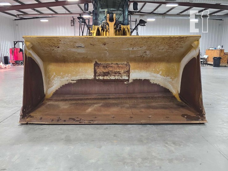 2012-caterpillar-972k-image-11