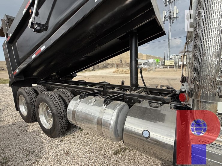 2014-peterbilt-388-image-5