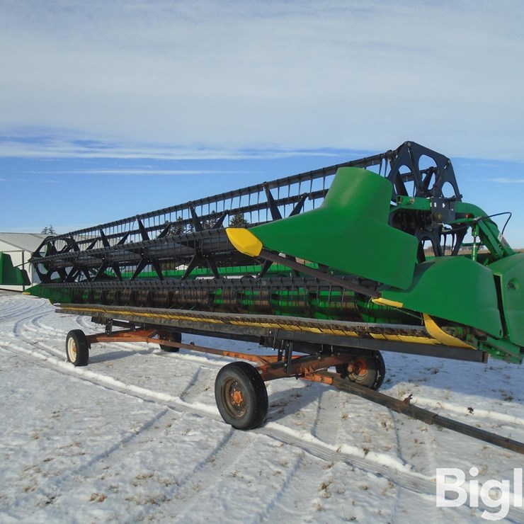 2005 JOHN DEERE 630F