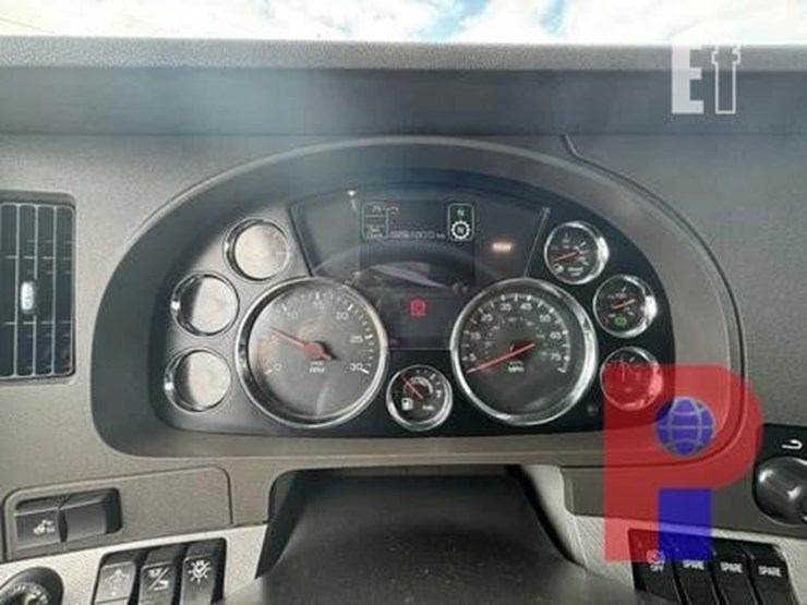 2019-kenworth-t680-image-10