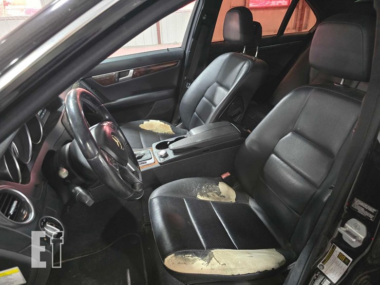 2014-mercedes-benz-c250-image-9