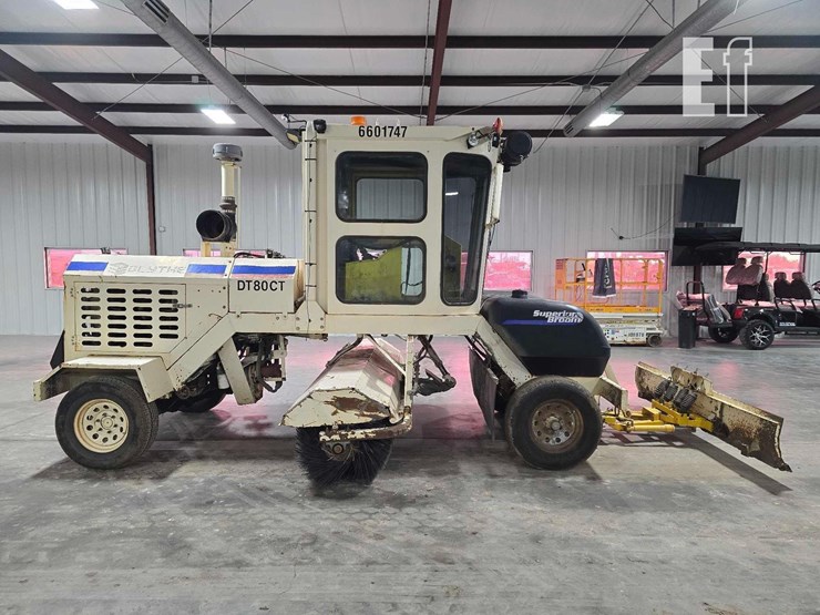 2013-superior-broom-dt80ct-image-2