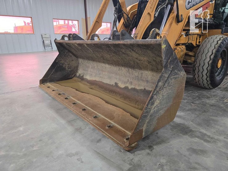 2013-case-580n-image-9