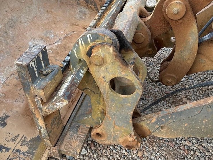 2011-volvo-l60f-image-11