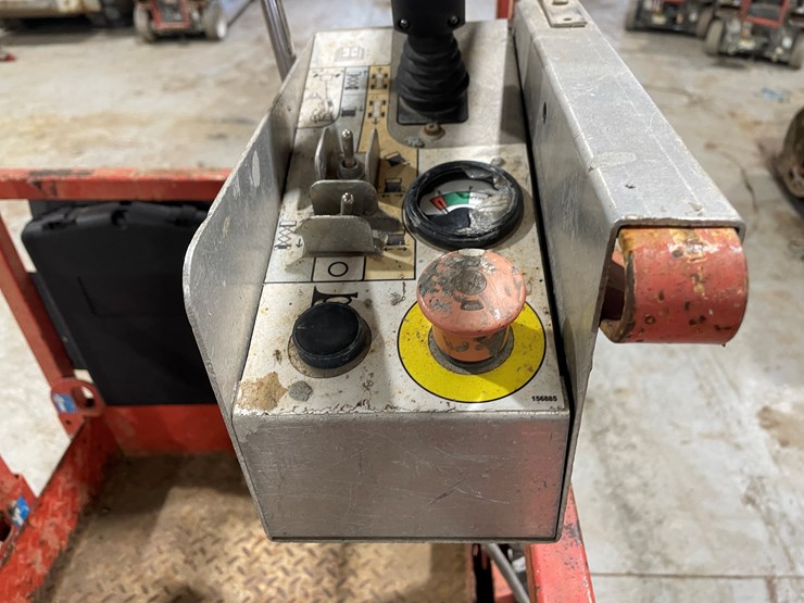 2014-skyjack-sjiii3219-image-28