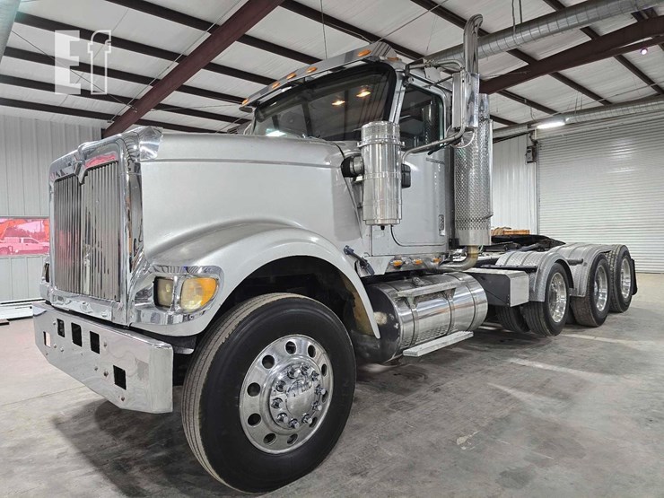 2004-international-paystar-5900-image-1