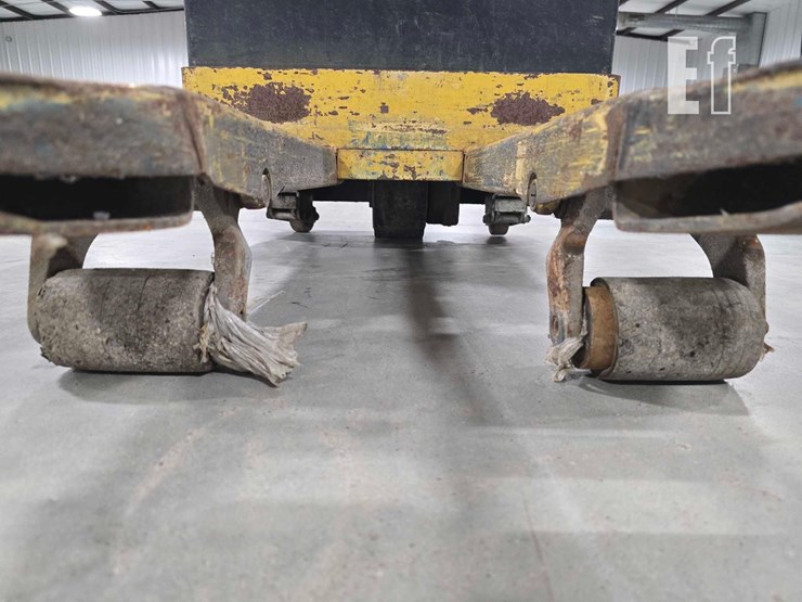 2009-yale-mpb040e-image-12