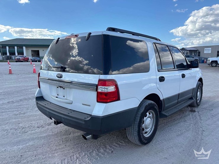 2017-ford-expedition-image-3