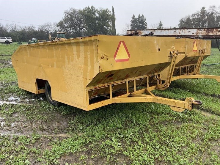 (offsite)-thomas-14'x8'-bottom-dump-nut-cart-image-4