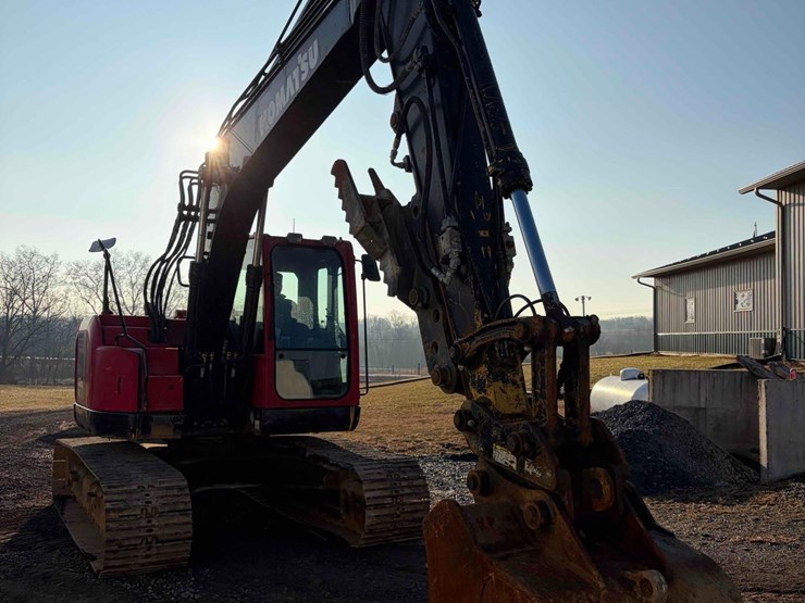 2009-komatsu-pc138-lc-image-3