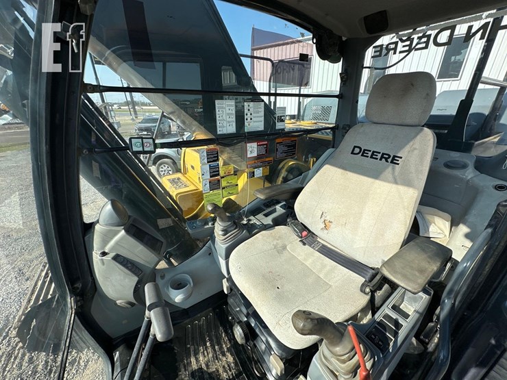 2018-deere-350g-lc-image-15