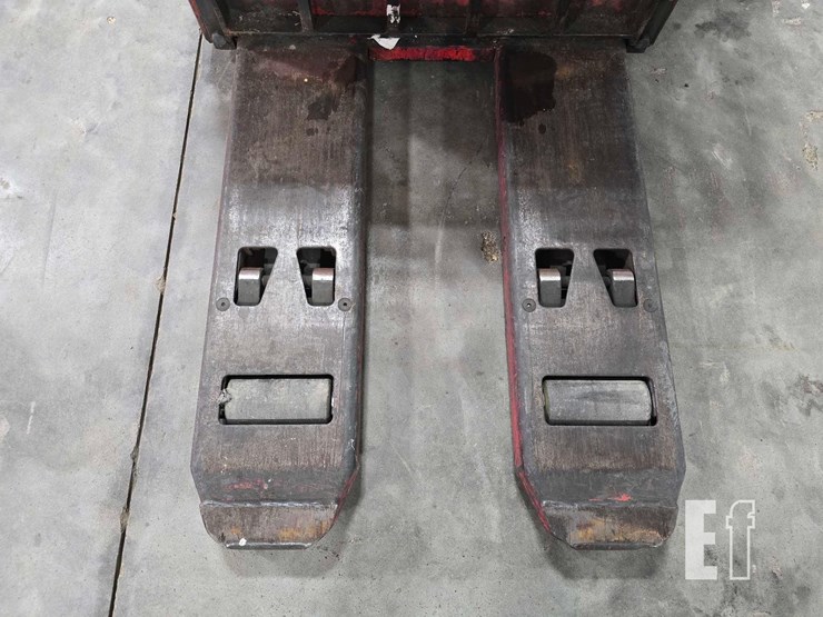 raymond-8400-image-16