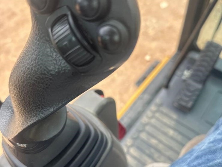 2017-caterpillar-m316f-image-37