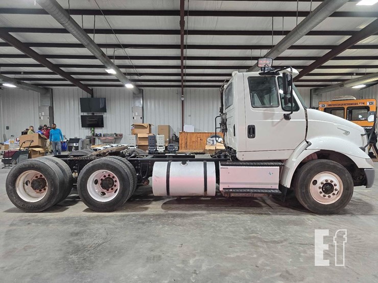 2017-international-transtar-8600-image-8