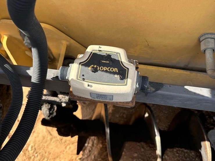 2018-volvo-p7110b-image-21