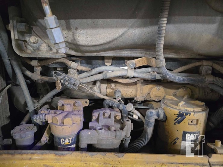 2016-caterpillar-d6n-lgp-image-29