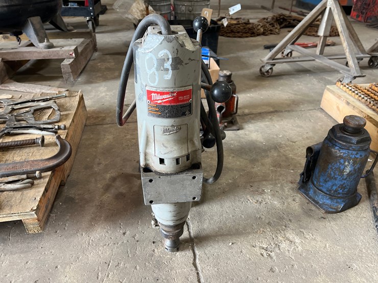 #83-•-milwaukee-magnet-drill-image-3