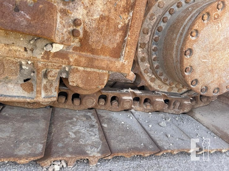 2015-deere-470g-lc-image-31