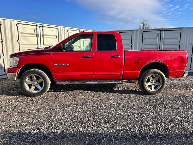 2006-dodge-1500-image-2
