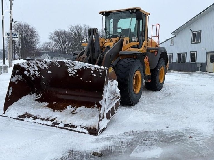 2017-volvo-l110h-image-5