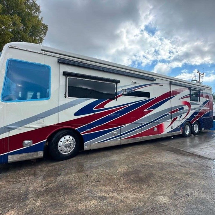 2019 Tiffin Zephyr Class A Motorhome