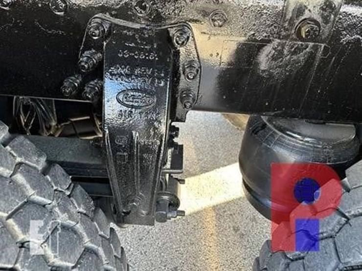 2005-peterbilt-378-image-11