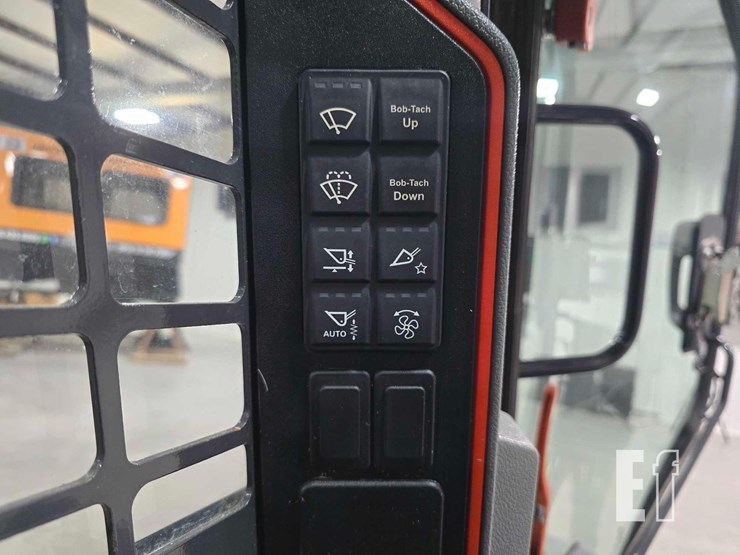 2023-bobcat-t62-image-25