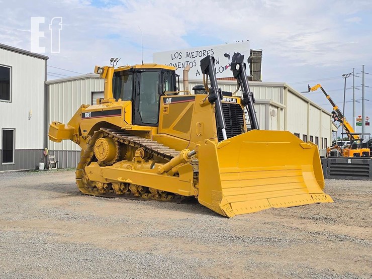 2006-caterpillar-d8t-image-2